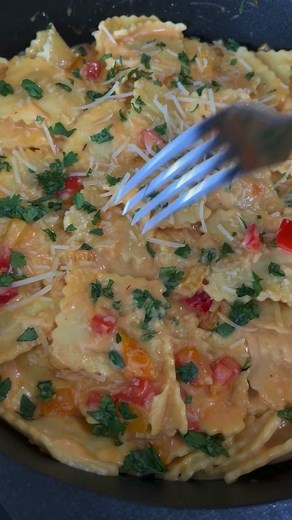 Delicious Chipotle Ravioli Recipe with Buitoni 4 Cheese Ravioli and Alfredo Sauce