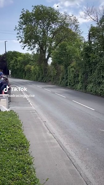 Isle of Man TT Races: Thrilling Close Calls on Track