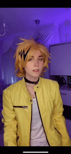 Replying to @denki.darling 3 STAGES OF LOVE 💛💜💙 CH2P9 #Myheroacademia #Shinsou #shinsoucosplay #denkicosplay #shinkami #denki #denkikaminari #bakusquad #minacosplay #serocosplay