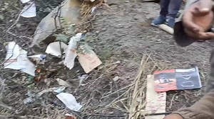 1.5M views · 32K reactions | #Accident k baad Driver ka phone jo niche fas gaya tha sharbibi ka sher jisne phone ka Nikal ke laya #daRR_ke_aage_Jeet_Hai | National Highway updates | Facebook