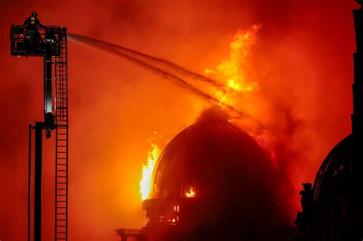 Firefighters tackle 'Blitz-like' inferno in Glasgow city centre