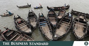 Sampan: From an antique Chinese boat to iconic heritage of Chattogram