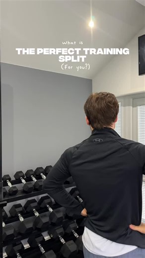What is the perfect training split?🧐 (There is no perfect split, but you can find one that suits your lifestyle) 1. Full body- train the entire body in one session- great for people stuck on time. 2. Upper/ Lower - split your workouts between upper days and lower days.. ideally 4x a week. 3. Anterior/ Posterior- to make this simple. Train the entire front of your body for one session and the entire back portion for the next. Ideally 4x week. As long as you hit each muscle twice a week which spl