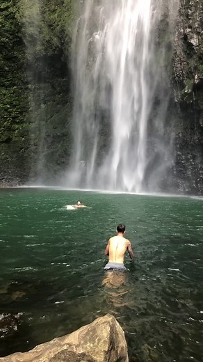 Swimming Under a 1000 Foot Waterfall in Hawaii
