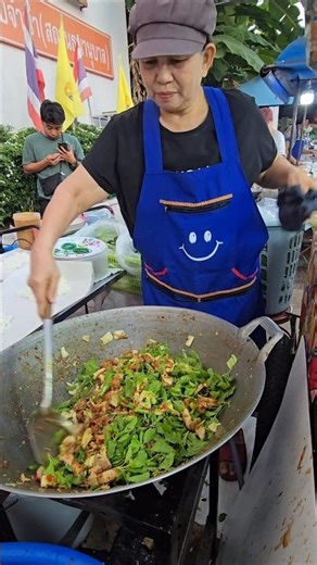 ผัดกระเพราหมูกรอบ #shorst #streetfood #สร้างอาชีพ