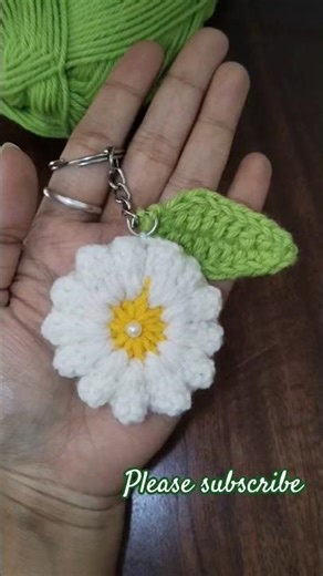 Crochet leaf for keychain 🌿🌱🍃 #crochet #shorts #keychain