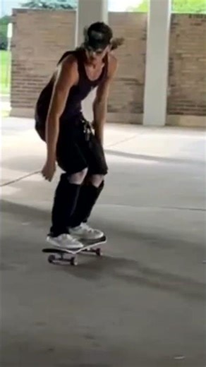 Just a comp of some old clips .. also I really appreciate everyone showing the love and support fr🖤🤞