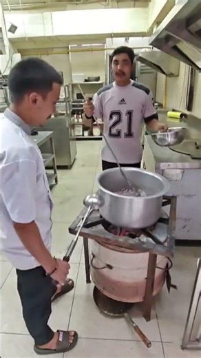 new songh #chef #bacho #food #ekmotahathighumechala #love #funny