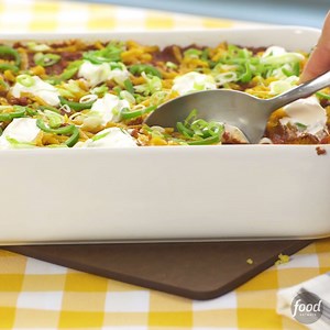 Fill cornbread with chilli for an Autumn comfort food the whole family can tuck into | Food Network UK