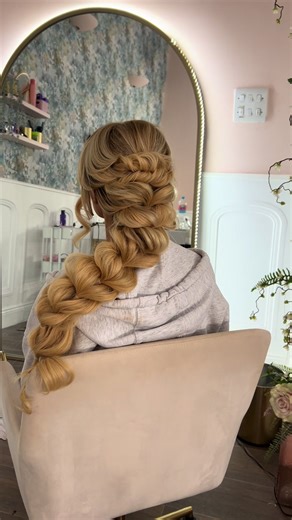 Princess hair #pinup #fyp