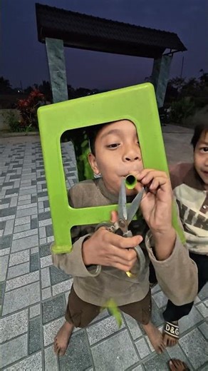 Banana Leaf Trumpet // Did you play this game as a child? #shorts