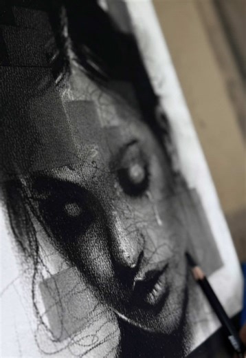 Charcoal Drawing Process Unveiled by an Artist
