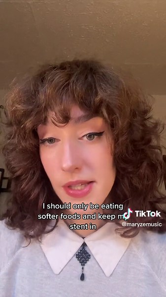 Recovery Timeline for Gum Graft Surgery: When Can You Eat Normally Again?