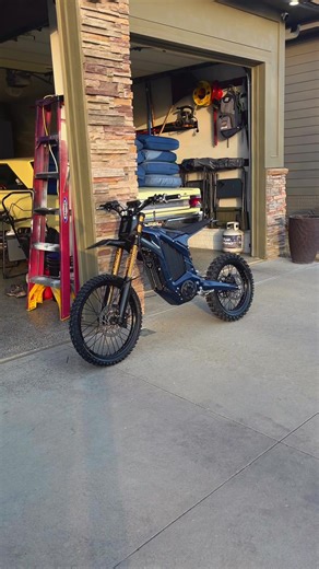 Durable Blue Bands: The Power of Powder Coating