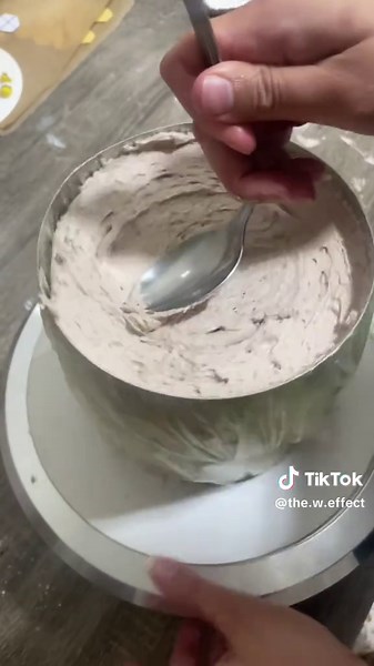 #cake #layercake #cakedecorating #cakedesign #tiktoklongs #cupcut #birthday #winniethepooh #bee #caramel #winnie