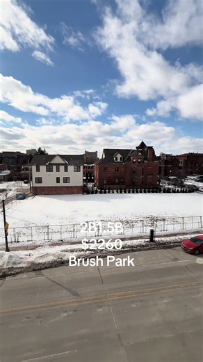The building features a rooftop lounge, free bike storage, and resident storage for rent #detroit #downtowndetroit #detroitapartments #brushpark #realestate