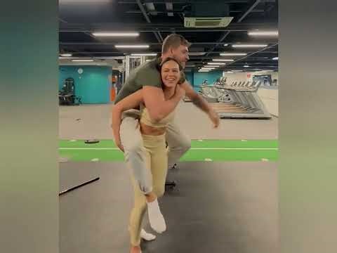 Wait for her turn😌|#landc #girlpower #liftcarry #liftandcarrychallenge #girlpower #liftaguychallenge