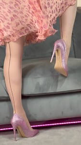 yay for back seams | Nylonbea