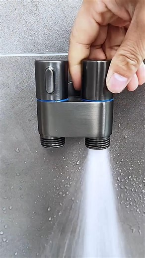 Those installing a washing machine cabinet can prepare these two items.Washing machine faucet drain