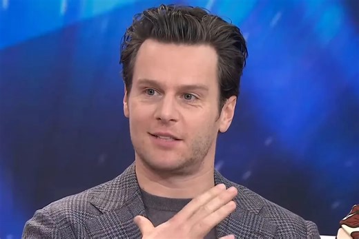 Jonathan Groff Reveals He Won't Wear 'Any Undergarments' During Macy's Thanksgiving Day Parade Performance