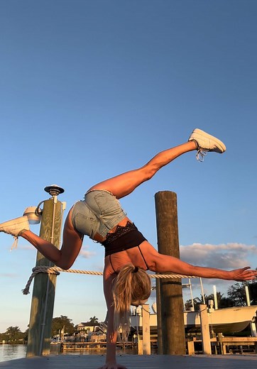 Thanksgiving Handstand Techniques for Flexibility