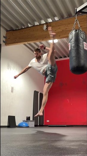Back to Martial Arts 🥋 | Working on the Van Damme Helicopter Kick