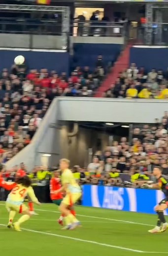 1.5M views · 10K reactions | Gol Ronaldo ⚽ Security Happy Ronaldo Happy World Happy #portugal #ronaldo | Murni Yati | Facebook