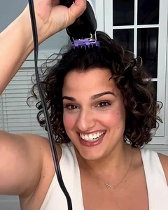 Beautiful long curly hair to clean headshave #clean_headshave #girls_headshave #headshave #Blad_is_beautiful #buzzcut | Girls long Hair to Headshave