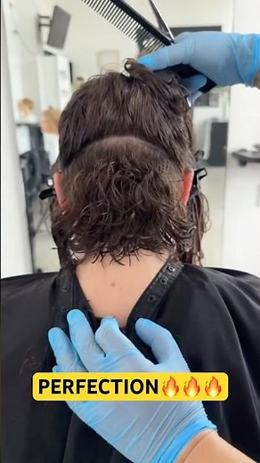 PERFECTION HAIRCUT CURLY BOB TO STACKED BOB! 🔥🔥🔥 #curlyhair #bobhaircut #hairhacks #haircutting