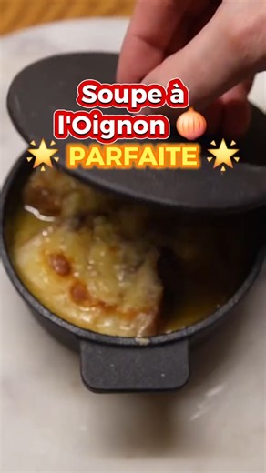 Soupe à l'oignon PARFAITE 🧅🌟 RECETTE 👨‍🍳 #Oignon #Onion #Soupealoignon #Soupe #Soup #France #French #Recette #Chef #edouardcuisine #ideerecette #winter #recettesimple #recetterapide #recettefacile #receta #recipe #food | Edouard Cuisine Fanbase