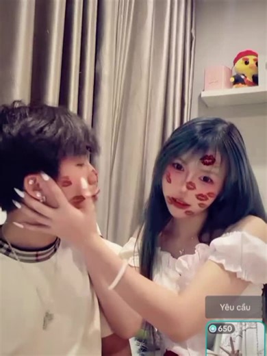 Uyên Ciu và Shoot2K: Cặp Đôi Đáng Yêu Nhất