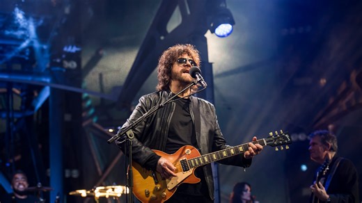 Setlist: Here's everything Jeff Lynne's ELO played on Saturday at Acrisure Arena
