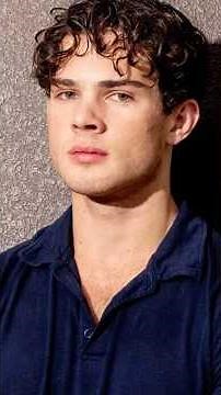 Why Everyone Obsessed With Jawlines?
