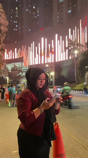 Skyring Taman Anggrek: Aku Ra Uayuu Tapi Aku Legowo — Lagu & Makna