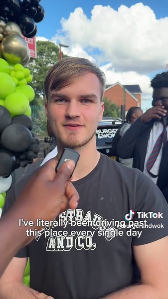 Burger & Wok Opens: Unique Noodle Burger Experience