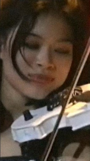 Violinist Vanessa-Mae plays "Toccata and Fugue", Live at the Royal Albert Hall, 1995 🎻🎶 #vanessamae