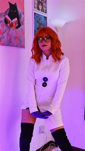 Alexandra Díaz on Instagram: "3/31 DEXTER 🧡 🧪 #alexmiween #halloween #cosplay #costume #makeup"
