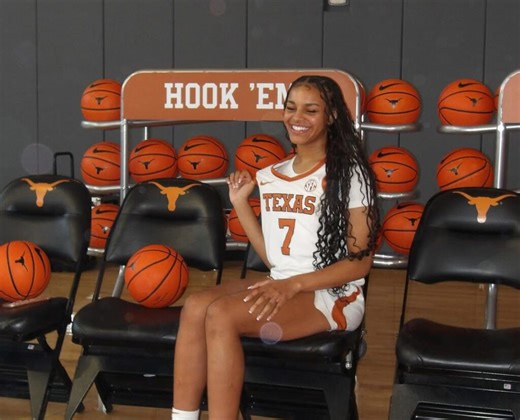 Jordan Lee shows hidden talent as Longhorns dominate opponents