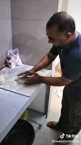 Kneading Dough Like a Pro: Tips for Perfect Bread