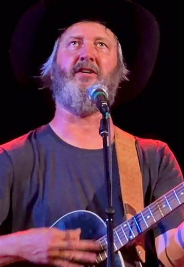 Tom Green - Ahead by a Century (Tragically Hip Cover) Montreal 2026