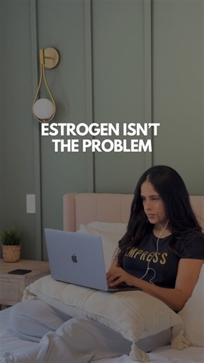 For years, many women with endometriosis have been taught that the goal is to suppress, eliminate, or fear estrogen. But research and clinical experience tell a more nuanced story. 👇🏼 Estrogen itself isn’t the problem. The challenge is how your body processes, metabolizes, and clears it ‼️ In endometriosis, impaired liver detox pathways, gut imbalances, inflammation, and stress chemistry can cause estrogen to be recirculated instead of eliminated. When that happens, tissues become more sensiti