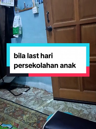 bila hari terakhir persekolahan mesti ada sesuatu memori kita sebagai pelajar ni.anak aku ari ni bawa balik baju yg di conteng oleh KAWAN2 sebagai kenangan dia nanti#sekolah #hariterakhirsekolah #baju #sain
