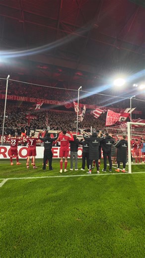 32K views · 775 reactions | Seite an Seite ❤️懶 Danke für Euren Support, Fortunen - den Spirit nehmen wir mit!  | Fortuna Düsseldorf | Facebook