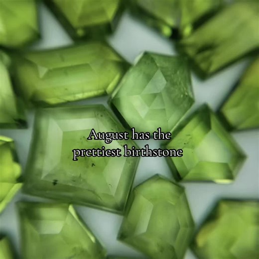 This is peridot and spinel the birthstone of August of yall want to see yours let me know #birthstone #augustbaby #augustbirthday #pretty #beauty