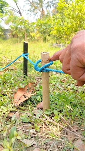 "Strong Rope Knot with Two Sticks 🪢 | Clean & Professional Wrapping Technique"#RoProfessiona