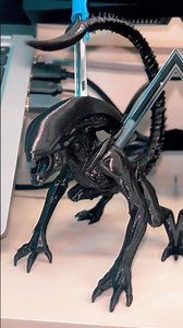 Suporte de caneta Alien Xenomorph | ALIEN EARTH