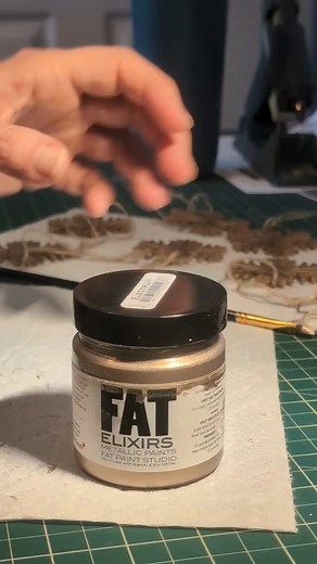 Christmas crafting time! #liveacreativelife #fatpaint #metalics #christmascrafts #christmastreedecor #snowflakes | Red Wind Studio | Facebook