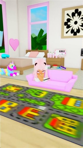 I took my moms phone..🤭😂#robloxshorts #roblox