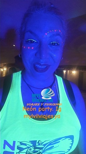 neon es neón. party! #venezuela #islademargarita #turismo #vacaciones