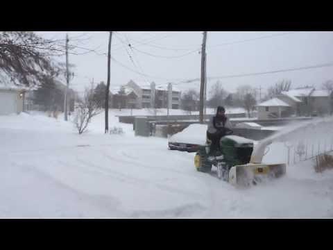 John Deere 345 with 42" Snowthrower